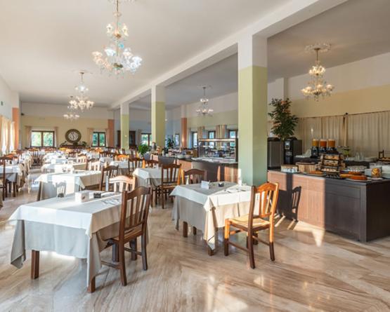 hotelbrancamaria de restaurant 004